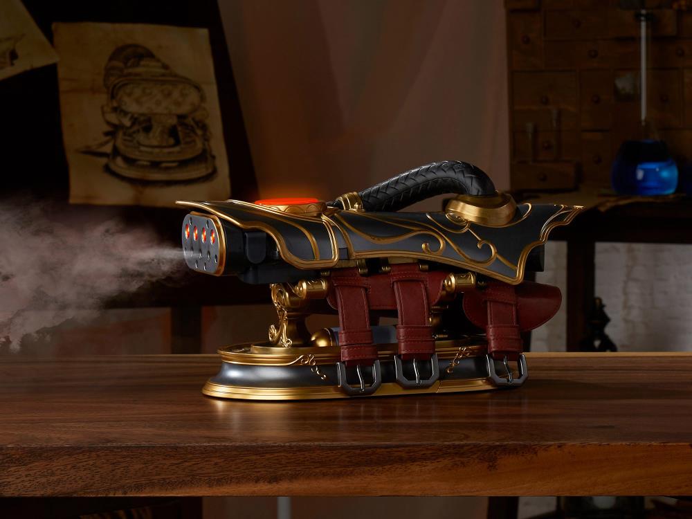 Magic: The Gathering Chandra Pyromancer’s Gauntlet 1:1 Scale Replica Gallery Image 4