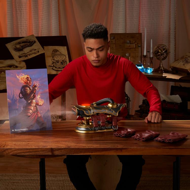Magic: The Gathering Chandra Pyromancer’s Gauntlet 1:1 Scale Replica Gallery Image 18