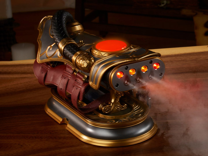 Magic: The Gathering Chandra Pyromancer’s Gauntlet 1:1 Scale Replica Gallery Image 1