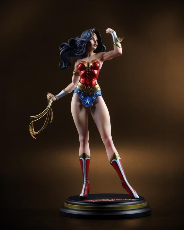 Cover Girls of the DC Universe Wonder Woman (J. Scott Campbell) 1