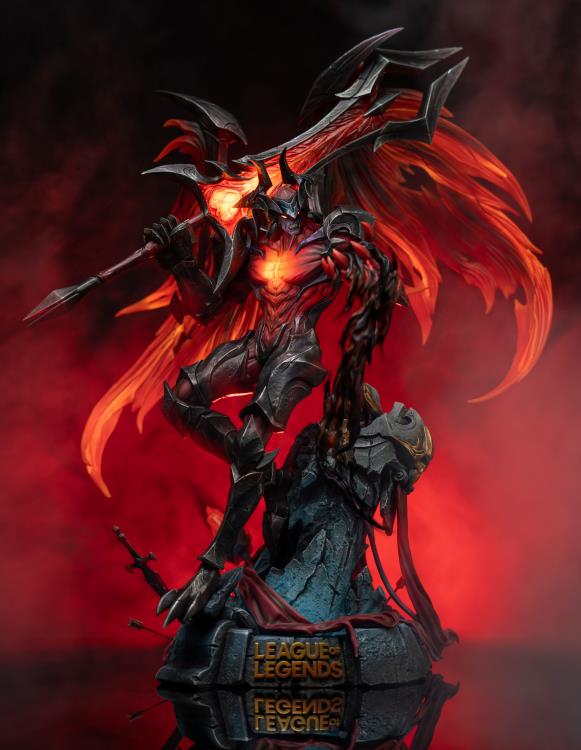 League of Legends Aatrox Statue Gallery Image 3