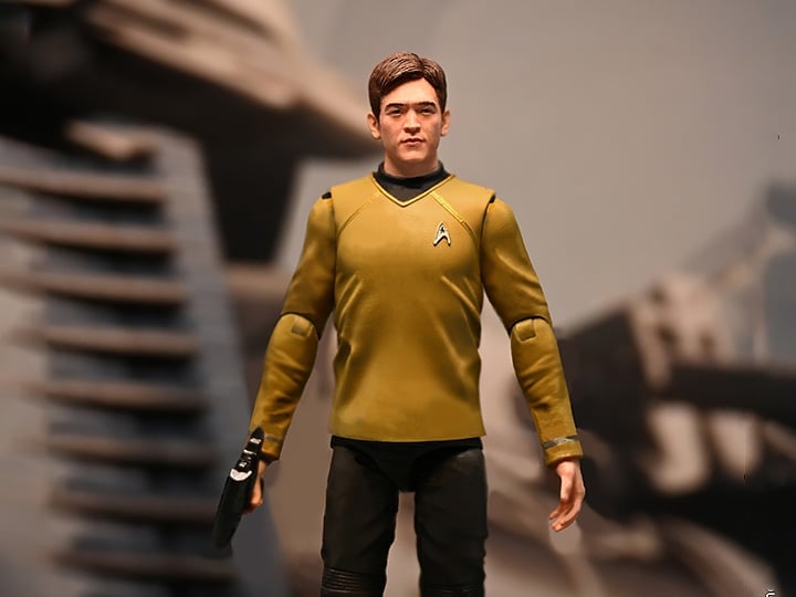 Star Trek (2009) Exquisite Mini Series Sulu 1:18 Scale PX Previews Exclusive Figure Gallery Image 1