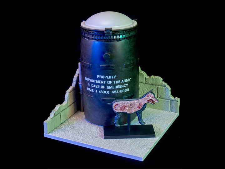Return of the Living Dead 245 Trioxin Barrel Accessory Set Gallery Image 1