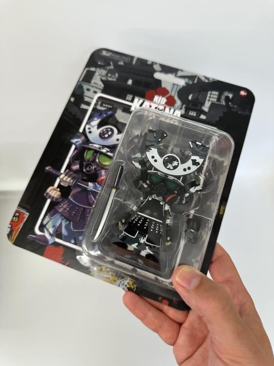 Kid Katana Mini Series Kid Katana Gas Mask (Urban Camo) Limited Edition Figure Gallery Image 7
