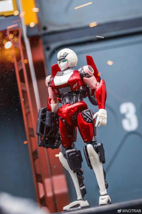 Transformers: Rise of the Beasts Classic Class 07 Arcee Model Kit (71152) (International Ver.) Gallery Image 10