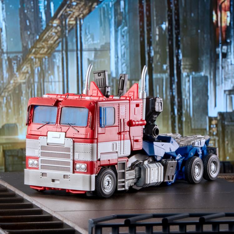 Transformers Masterpiece Movie Series MPM-12 Optimus Prime Exclusive Gallery Image 9