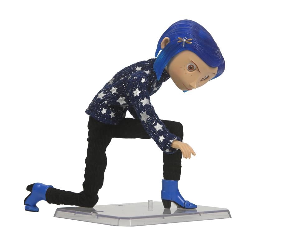 Coraline in Star Sweater Articulated Figure Gallery Image 9