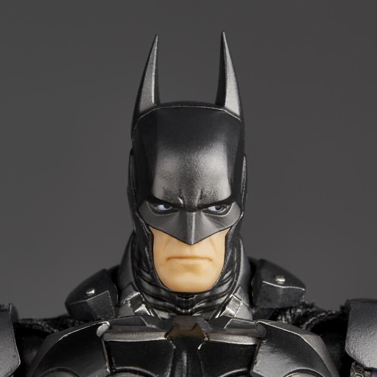 Batman: Arkham Knight Amazing Yamaguchi Revoltech NR038 Batman Action Figure Gallery Image 17
