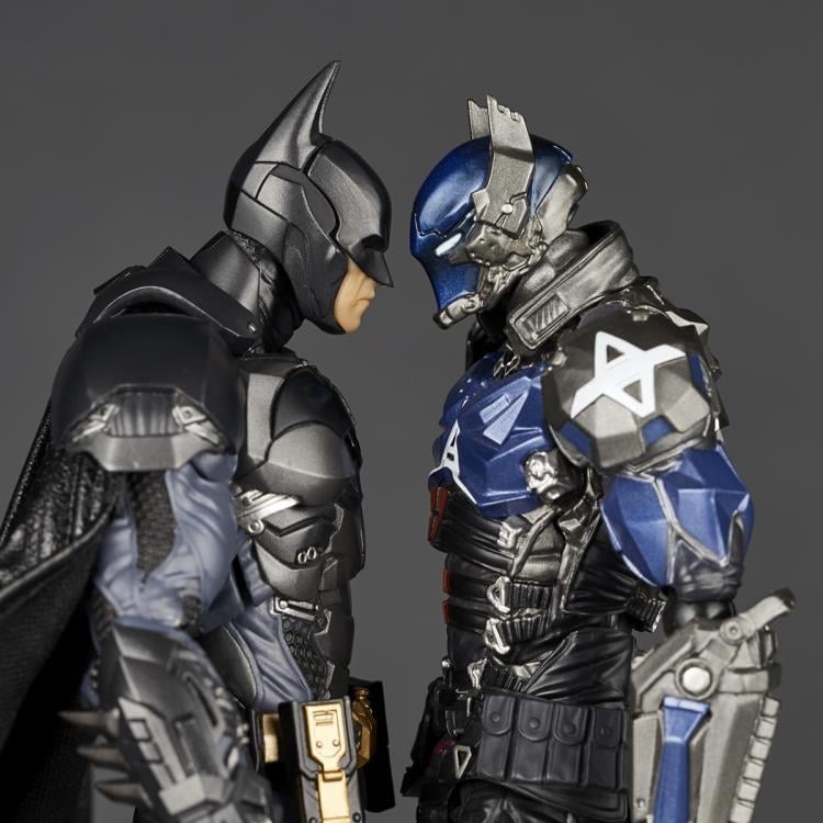 Batman: Arkham Knight Amazing Yamaguchi Revoltech Action Figure