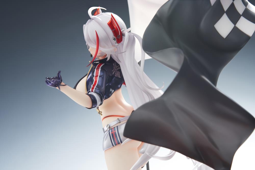 Azur Lane Prinz Eugen (Final Lap Ver.) 1/7 Scale Figure Gallery Image 8