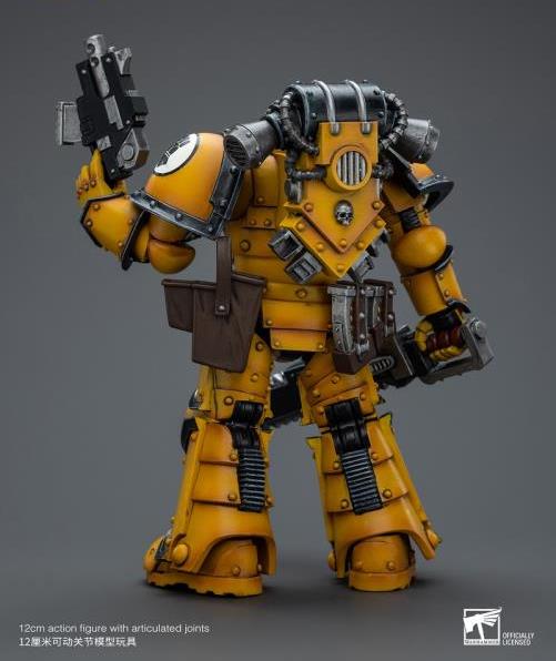 Warhammer 40k Imperial Fists Legion MkIII Despoiler Squad Legion Despoiler with Chainsword 1/18 Scale Action Figure Gallery Image 6