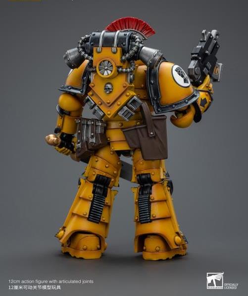 Warhammer: The Horus Heresy Imperial Fists Legion MkIII Tactical Squad Sergeant with Power Sword 1/18 Scale Action Figure Gallery Image 6
