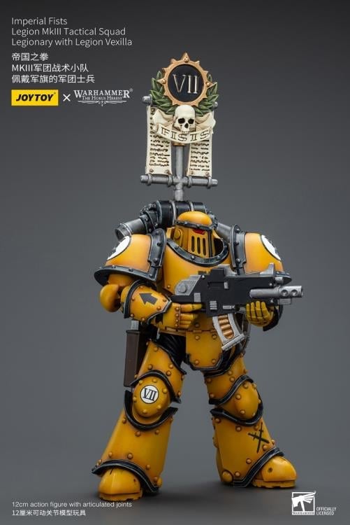 Warhammer: The Horus Heresy Imperial Fists Legion MkIII Tactical Squad Legionary with Legion Vexilla 1/18 Scale Action Figure Gallery Image 4