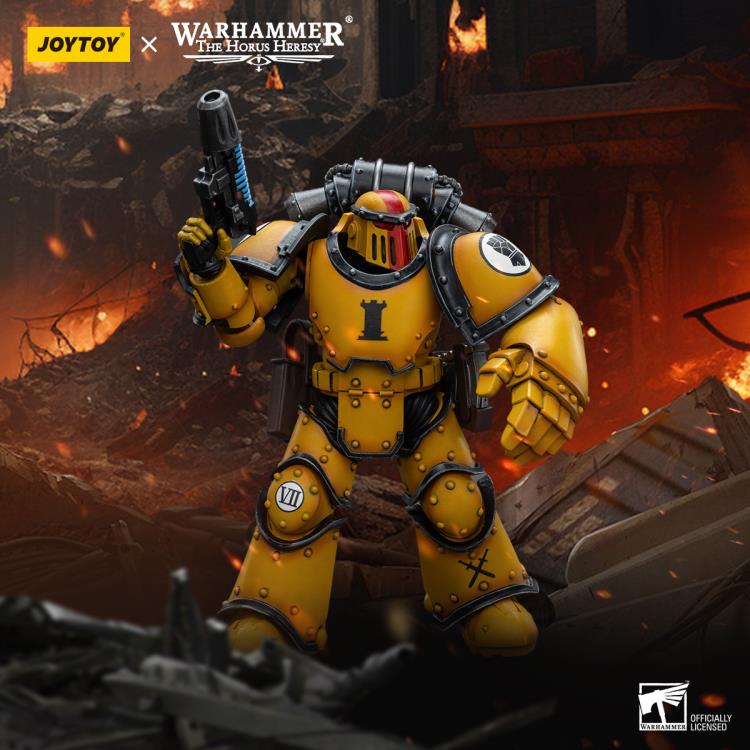 Warhammer: The Horus Heresy Imperial Fists Legion MkIII Tactical Squad Sergeant with Power Fist 1/18 Scale Action Figure Gallery Image 3
