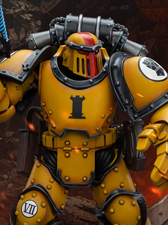 Warhammer: The Horus Heresy Imperial Fists Legion MkIII Tactical Squad Sergeant with Power Fist 1/18 Scale Action Figure Gallery Image 2