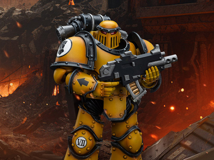 Warhammer: The Horus Heresy Imperial Fists Legion MkIII Tactical Squad Legionary with Bolter 1/18 Scale Action Figure Gallery Image 1