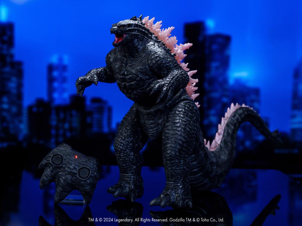 Godzilla x Kong: The New Empire Heat-Ray Breath Godzilla R/C Action Figure Gallery Image 4