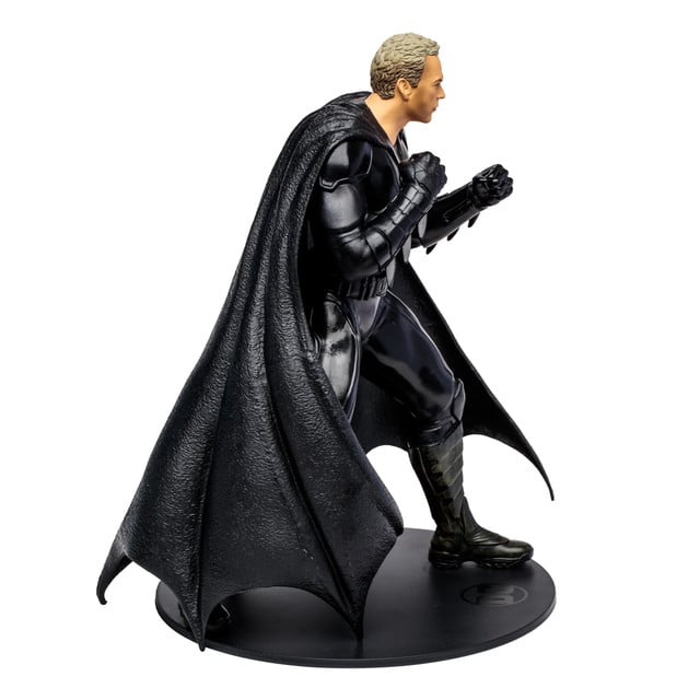 The Flash (2023) DC Multiverse Gold Label Batman Exclusive Statue Gallery Image 7