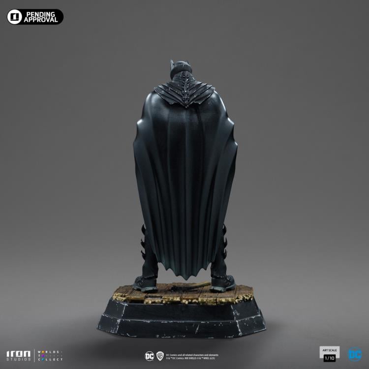 DC Comics Batman (Rafael Grampa) 1/10 Art Scale Limited Edition Statue Gallery Image 5
