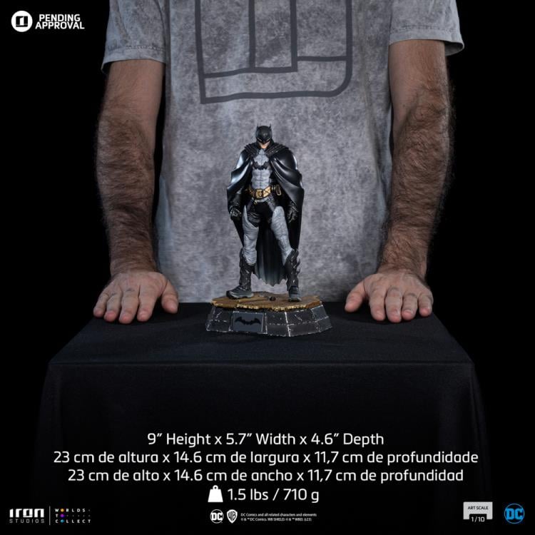 DC Comics Batman (Rafael Grampa) 1/10 Art Scale Limited Edition Statue Gallery Image 8