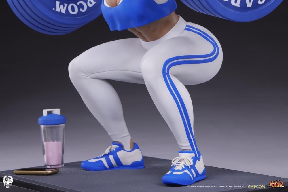 Street Fighter Premier Series Chun-Li (Powerlifting Classic Ver.) 1/4 Scale Statue Gallery Image 17