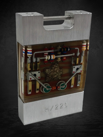 James Bond The Man with the Golden Gun Solex Agitator Limited Edition Prop Replica Gallery Image 2