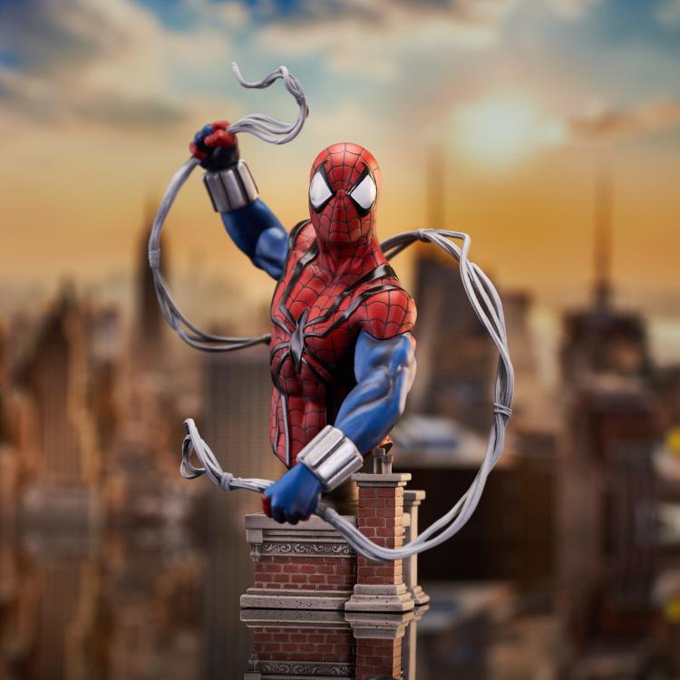 Marvel Spider-Man Ben Reilly 1/7 Scale Limited Edition Mini Bust Gallery Image 3