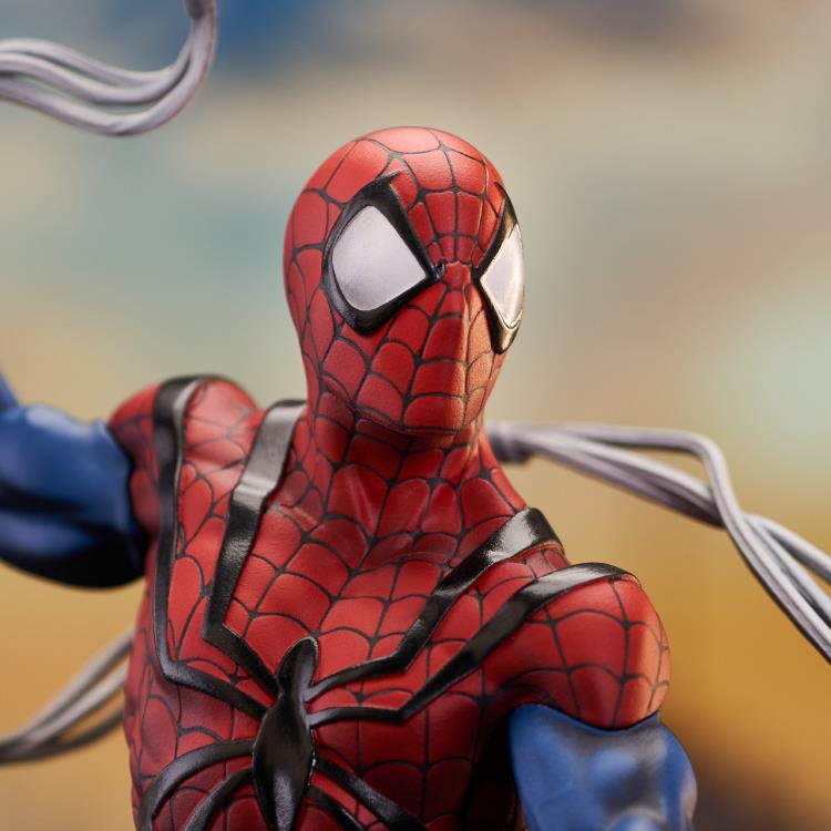 Marvel Spider-Man Ben Reilly 1/7 Scale Limited Edition Mini Bust Gallery Image 8