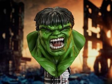 Marvel Legends in 3D Hulk 1/2 Scale Limited Edition Bust