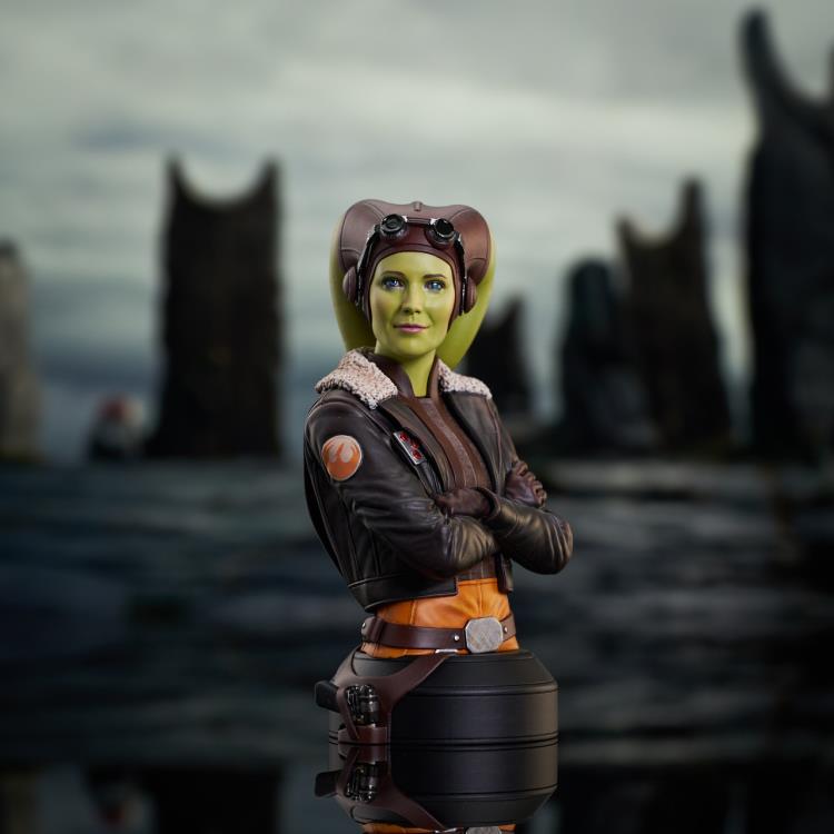 Star Wars: Ahsoka Hera Syndulla 1/6 Scale Limited Edition Bust Gallery Image 3