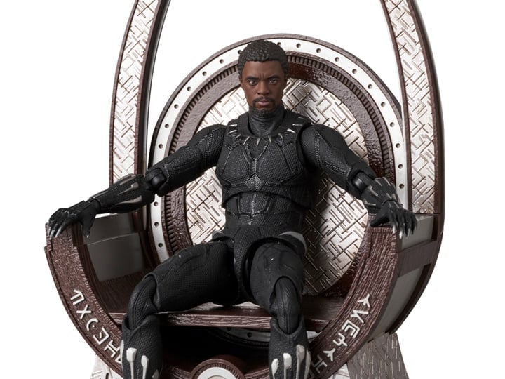 Marvel Infinity Saga MAFEX No.230 Black Panther (Ver.1.5) Action Figure Gallery Image 1