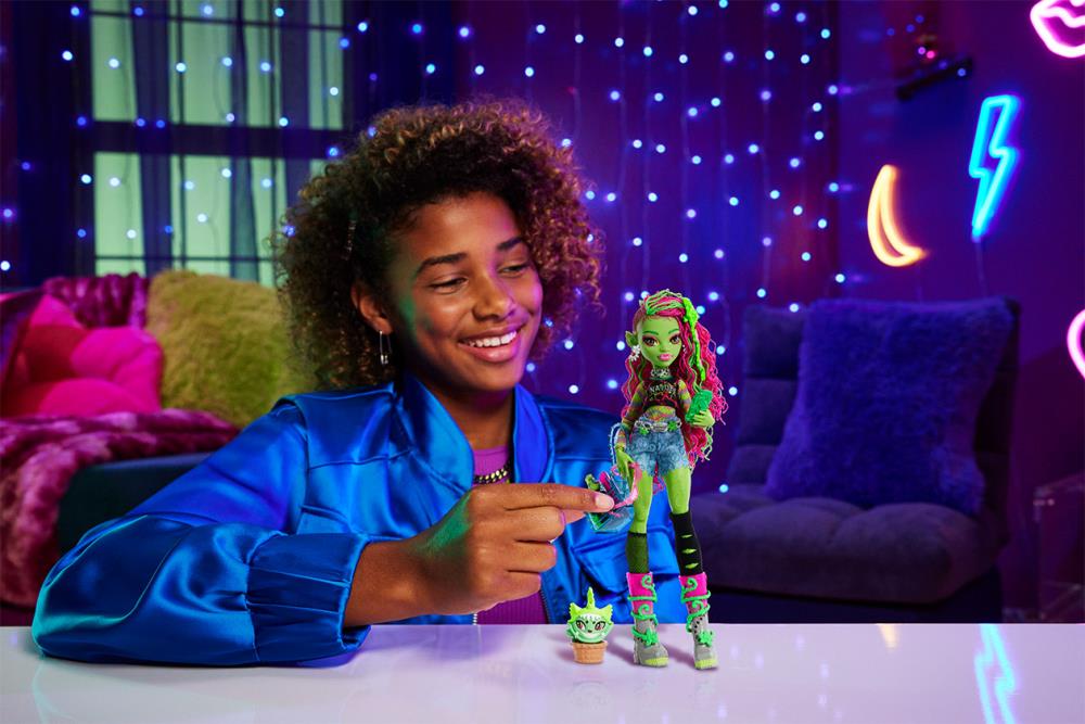 Monster High Core Venus McFlytrap Gallery Image 10
