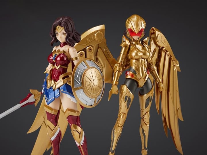 DC Comics DC-01 Wonder Woman (Classic Battle Suit & Golden Eagle Armor) 1/10 Scale Model Kit Gallery Image 1