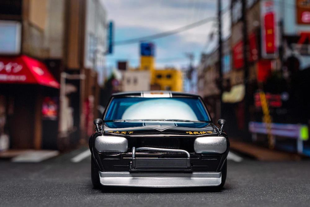 Tokyo Revengers Hollywood Rides Die-Cast Mikey & 1/24 Scale '71 Nissan GTR Gallery Image 16