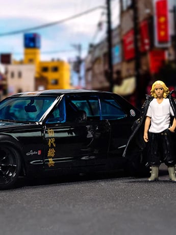 Tokyo Revengers Hollywood Rides Die-Cast Mikey & 1/24 Scale '71 Nissan GTR Gallery Image 2