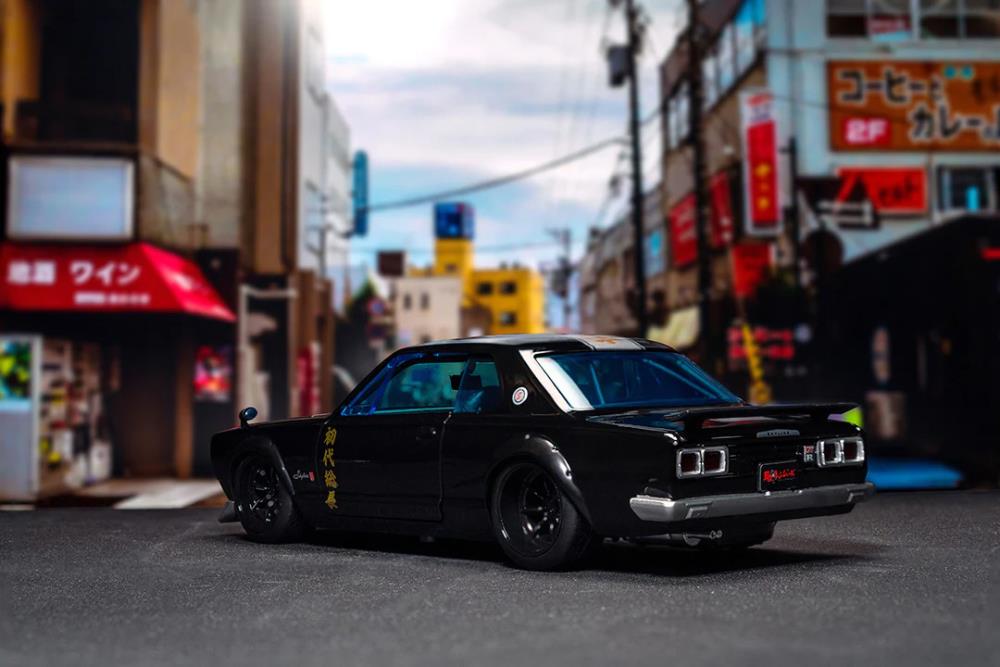 Tokyo Revengers Hollywood Rides Die-Cast Mikey & 1/24 Scale '71 Nissan GTR Gallery Image 19