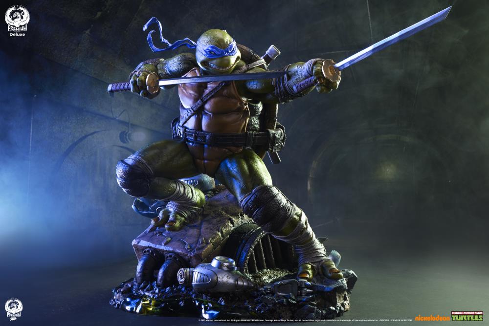 Teenage Mutant Ninja Turtles Leonardo (Deluxe Ver.) 1/3 Scale Limited Edition Statue Gallery Image 3