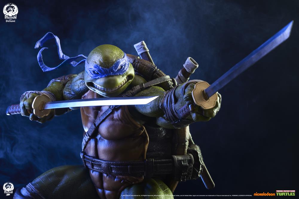 Teenage Mutant Ninja Turtles Leonardo (Deluxe Ver.) 1/3 Scale Limited Edition Statue Gallery Image 5