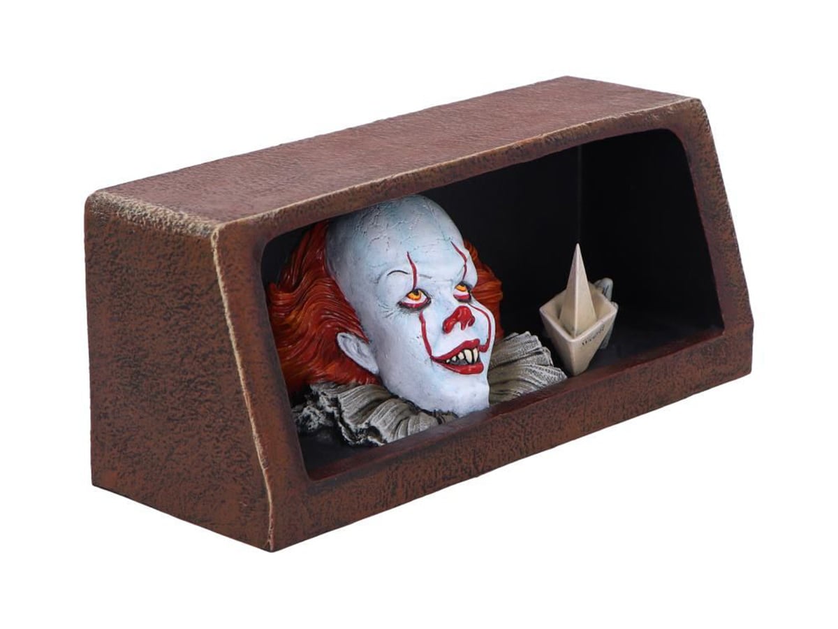 IT (2017) Pennywise Drain Figurine Gallery Image 6