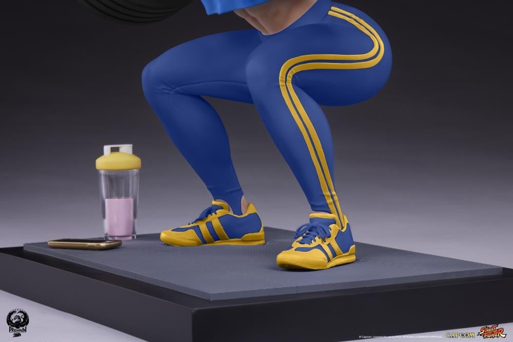 Street Fighter Premier Series Chun-Li (Powerlifting Alpha Ver.) 1/4 Scale Statue Gallery Image 15