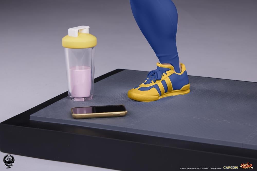 Street Fighter Premier Series Chun-Li (Powerlifting Alpha Ver.) 1/4 Scale Statue Gallery Image 18