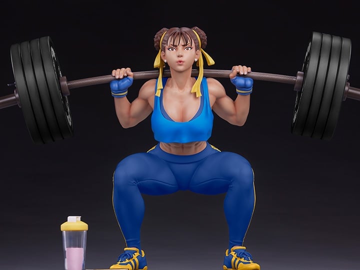 Street Fighter Premier Series Chun-Li (Powerlifting Alpha Ver.) 1/4 Scale Statue Gallery Image 1