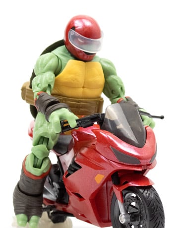 Teenage Mutant Ninja Turtles BST AXN Raphael (IDW) and Sport Bike (Metallic Candy Coat) Set Gallery Image 2