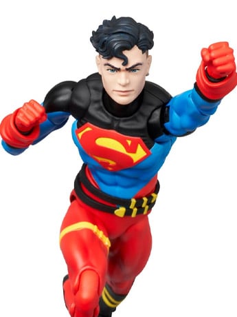 The Return of Superman MAFEX No.232 Superboy Action Figure Gallery Image 2