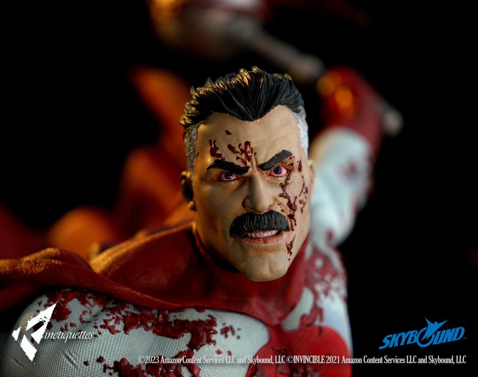 Invincible Omni-Man (The Ambush) 1/4 Scale Statue Gallery Image 16