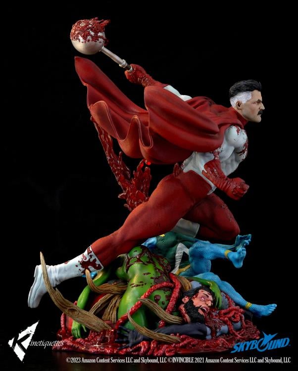 Invincible Omni-Man (The Ambush) 1/4 Scale Statue Gallery Image 5