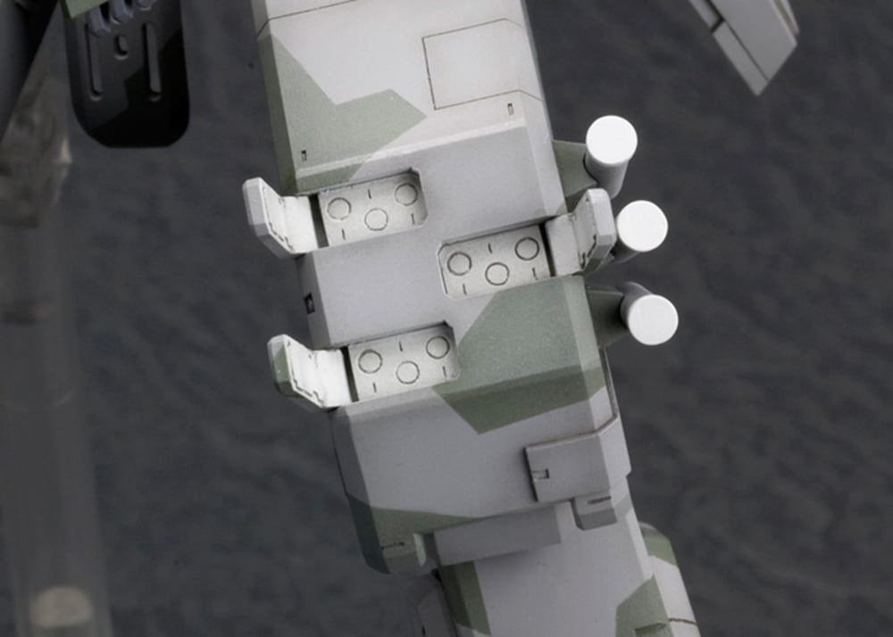 Metal Gear Solid Metal Gear Rex 1/100 Scale Model Kit (4th Production Run) Gallery Image 15