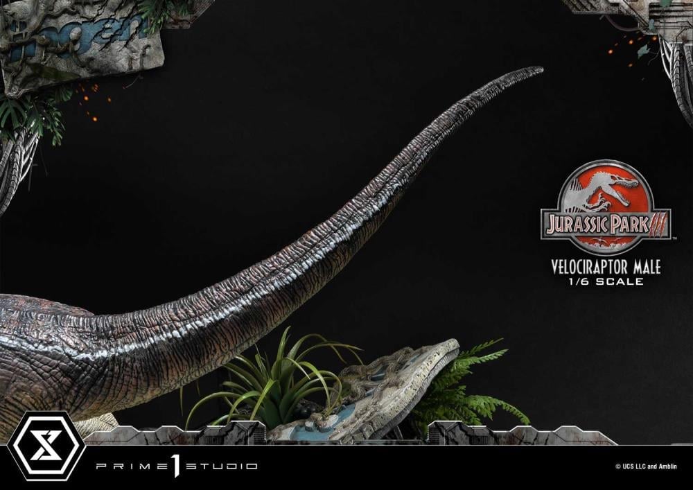 Jurassic Park III Legacy Museum Collection Velociraptor Male 1/6 Scale Statue Gallery Image 48