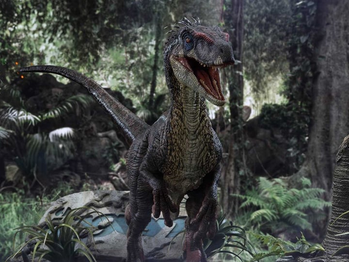 Jurassic Park III Legacy Museum Collection Velociraptor Male 1/6 Scale Statue Gallery Image 1