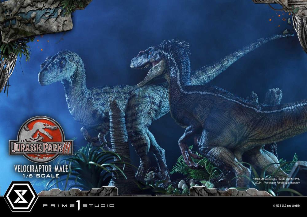 Jurassic Park III Legacy Museum Collection Velociraptor Male 1/6 Scale Limited Edition Statue (with Bonus) Gallery Image 57